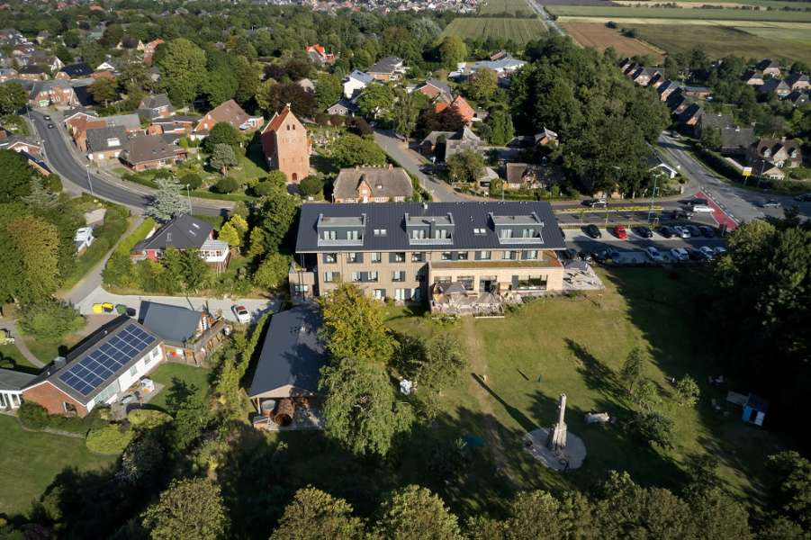 A fresh combination of rural idyll and timeless design, Deezbüller Straße 70, 25899 Niebull